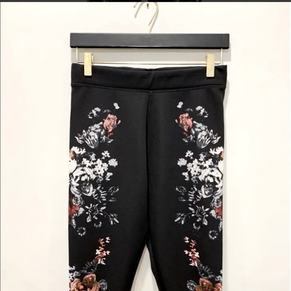 Dex - Floral Leggings - Small - Picture 3 of 5